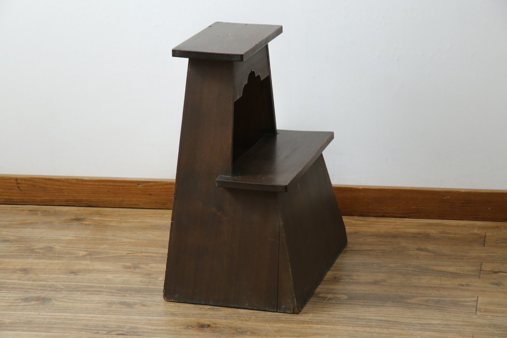 和製アンティーク　昭和初期　素朴な佇まいの2段踏み台　(R-086198)