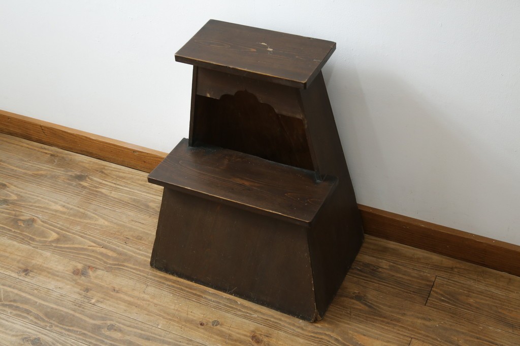 和製アンティーク　昭和初期　素朴な佇まいの2段踏み台　(R-086198)