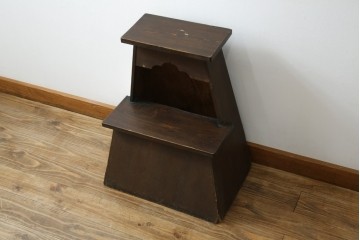 和製アンティーク　昭和初期　素朴な佇まいの2段踏み台　(R-086198)