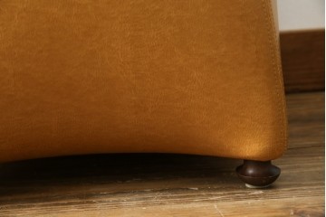 中古　美品　キタニ(KITANI)　限定色　ころんとしたフォルムが可愛らしい本革スツール　(R-086201)