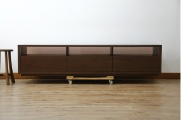 中古　超美品　FUJI FURNITURE(冨士ファニチア)　ガラス×引き出し収納がおしゃれなテレビボード　定価約35万円　(R-086202)