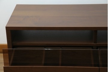 中古　超美品　FUJI FURNITURE(冨士ファニチア)　ガラス×引き出し収納がおしゃれなテレビボード　定価約35万円　(R-086202)