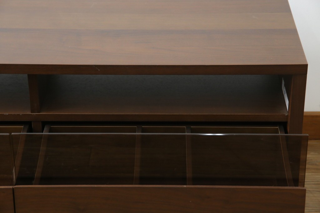 中古　超美品　FUJI FURNITURE(冨士ファニチア)　ガラス×引き出し収納がおしゃれなテレビボード　定価約35万円　(R-086202)