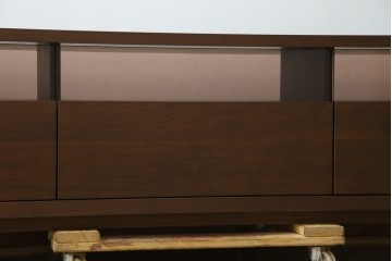 中古　超美品　FUJI FURNITURE(冨士ファニチア)　ガラス×引き出し収納がおしゃれなテレビボード　定価約35万円　(R-086202)