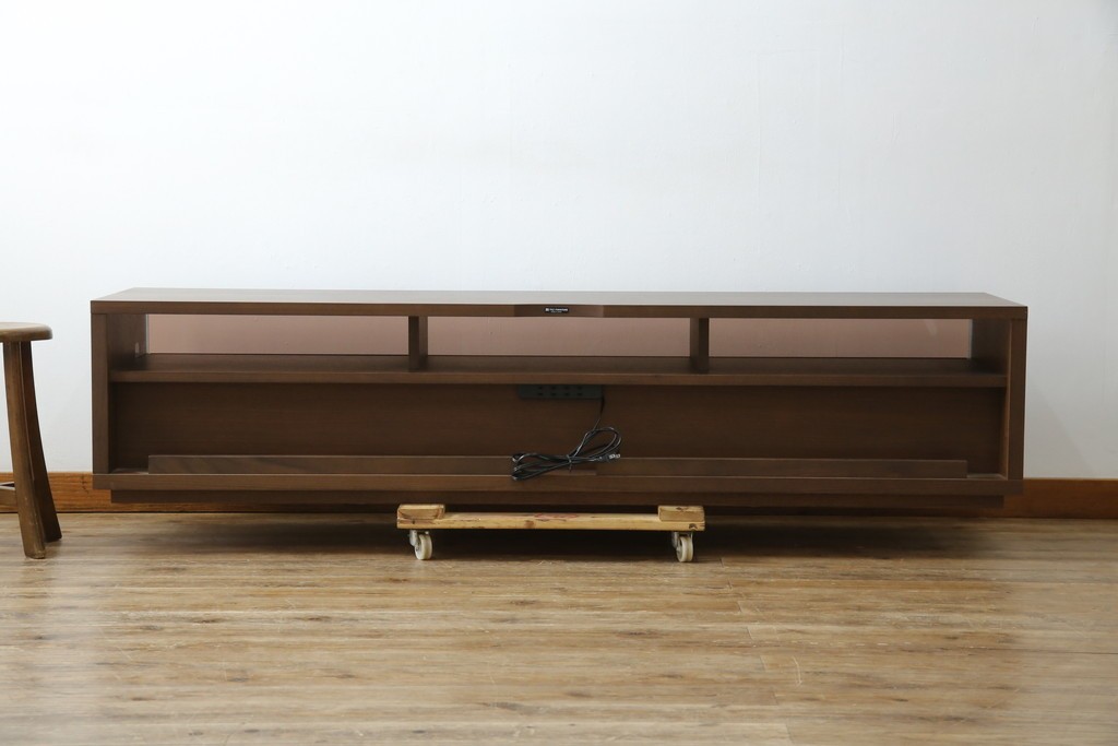 中古　超美品　FUJI FURNITURE(冨士ファニチア)　ガラス×引き出し収納がおしゃれなテレビボード　定価約35万円　(R-086202)