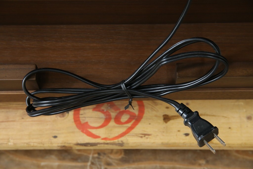 中古　超美品　FUJI FURNITURE(冨士ファニチア)　ガラス×引き出し収納がおしゃれなテレビボード　定価約35万円　(R-086202)