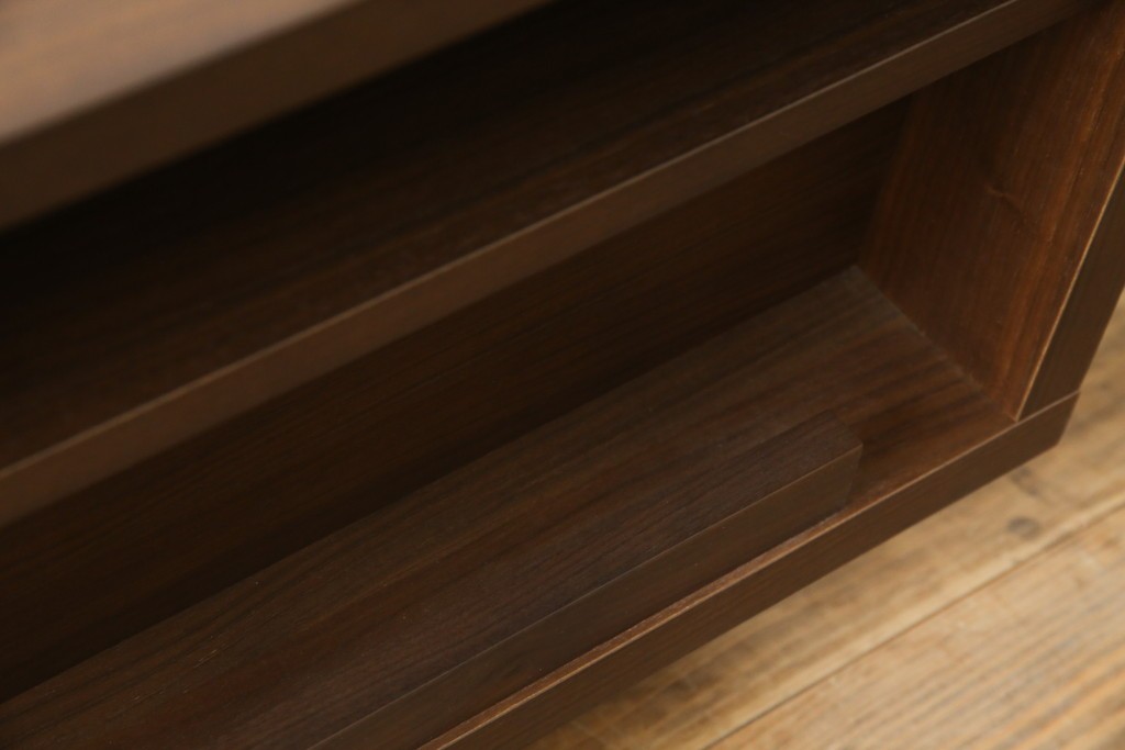 中古　超美品　FUJI FURNITURE(冨士ファニチア)　ガラス×引き出し収納がおしゃれなテレビボード　定価約35万円　(R-086202)