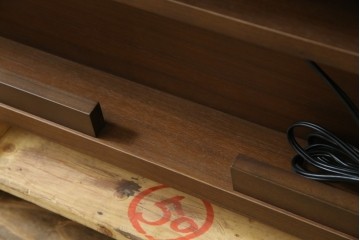 中古　超美品　FUJI FURNITURE(冨士ファニチア)　ガラス×引き出し収納がおしゃれなテレビボード　定価約35万円　(R-086202)