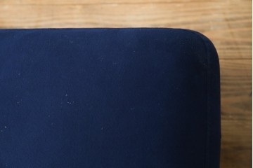 中古　美品　ほぼ未使用　Ligne roset(リーン・ロゼ)　ROSETPrado(ロゼプラド)　深みのあるブルーの2Pソファ　定価約80万円　(R-086204)