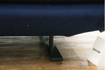 中古　美品　ほぼ未使用　Ligne roset(リーン・ロゼ)　ROSETPrado(ロゼプラド)　深みのあるブルーの2Pソファ　定価約80万円　(R-086204)