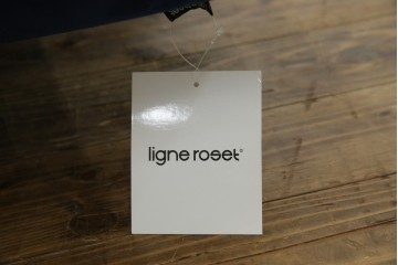 中古　美品　ほぼ未使用　Ligne roset(リーン・ロゼ)　ROSETPrado(ロゼプラド)　深みのあるブルーの2Pソファ　定価約80万円　(R-086204)
