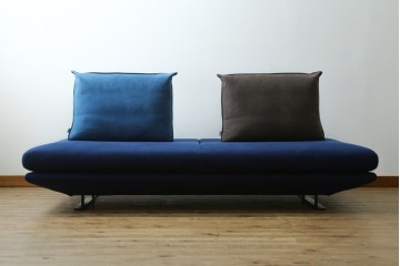 中古　超美品　ほぼ未使用　Ligne roset(リーン・ロゼ)　ROSETPrado(ロゼプラド)　深みのあるブルーの2Pソファ　定価約80万円　(R-086204)