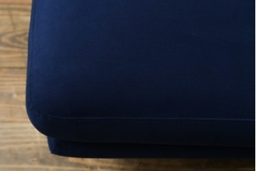 中古　超美品　ほぼ未使用　Ligne roset(リーン・ロゼ)　ROSETPrado(ロゼプラド)　深みのあるブルーの2Pソファ　定価約80万円　(R-086204)