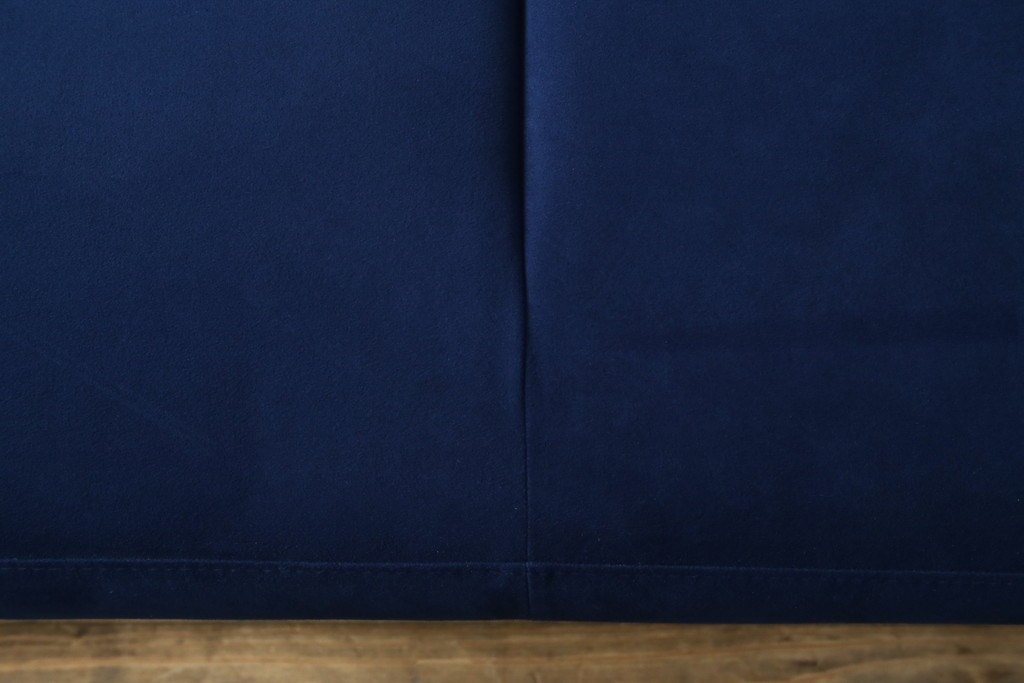 中古　超美品　ほぼ未使用　Ligne roset(リーン・ロゼ)　ROSETPrado(ロゼプラド)　深みのあるブルーの2Pソファ　定価約80万円　(R-086204)