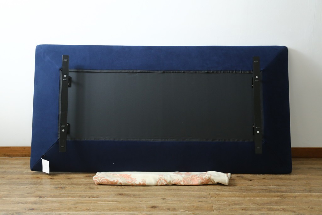中古　超美品　ほぼ未使用　Ligne roset(リーン・ロゼ)　ROSETPrado(ロゼプラド)　深みのあるブルーの2Pソファ　定価約80万円　(R-086204)