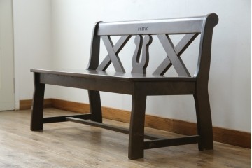 和製ヴィンテージ　オールドカリモク　カリモク家具(karimoku)　RUSTIC(ルスティック)シリーズ　希少な廃番品!　クロスデザインの背もたれが魅力の木製ベンチ　(R-086205)