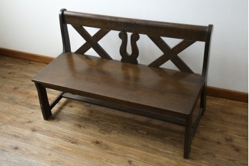 和製ヴィンテージ　オールドカリモク　カリモク家具(karimoku)　RUSTIC(ルスティック)シリーズ　希少な廃番品!　クロスデザインの背もたれが魅力の木製ベンチ　(R-086205)