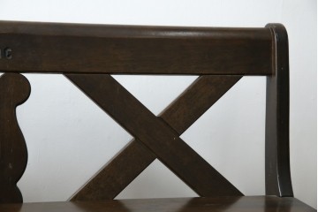 和製ヴィンテージ　オールドカリモク　カリモク家具(karimoku)　RUSTIC(ルスティック)シリーズ　希少な廃番品!　クロスデザインの背もたれが魅力の木製ベンチ　(R-086205)