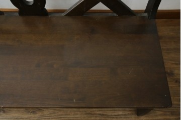 和製ヴィンテージ　オールドカリモク　カリモク家具(karimoku)　RUSTIC(ルスティック)シリーズ　希少な廃番品!　クロスデザインの背もたれが魅力の木製ベンチ　(R-086205)