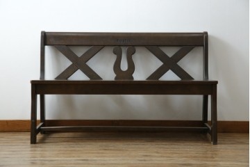 和製ヴィンテージ　オールドカリモク　カリモク家具(karimoku)　RUSTIC(ルスティック)シリーズ　希少な廃番品!　クロスデザインの背もたれが魅力の木製ベンチ　(R-086206)