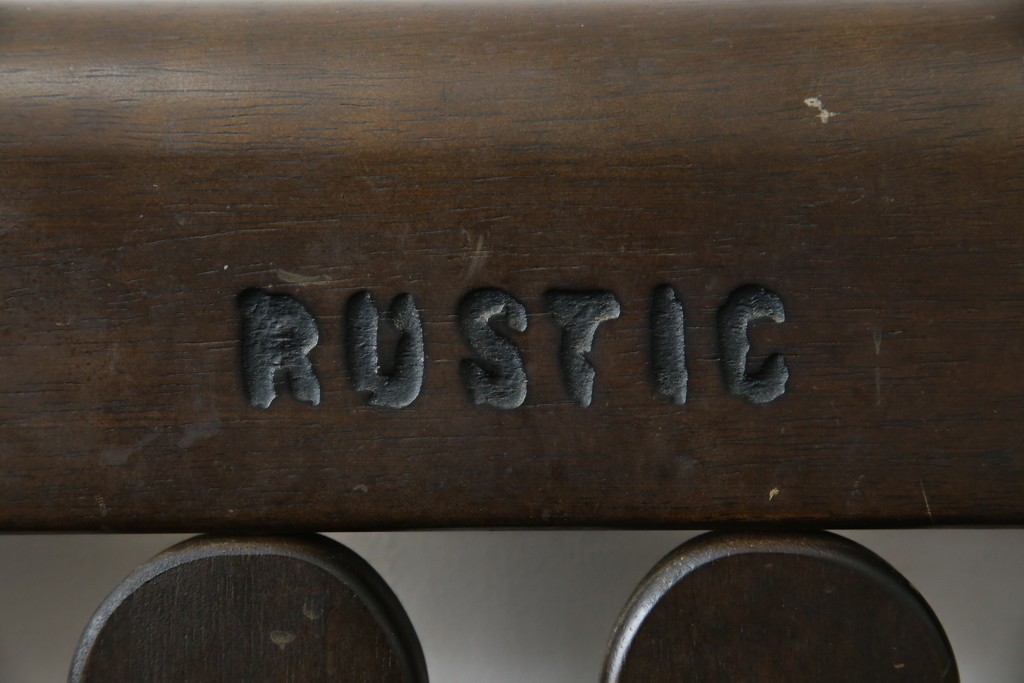 和製ヴィンテージ　オールドカリモク　カリモク家具(karimoku)　RUSTIC(ルスティック)シリーズ　希少な廃番品!　クロスデザインの背もたれが魅力の木製ベンチ　(R-086206)