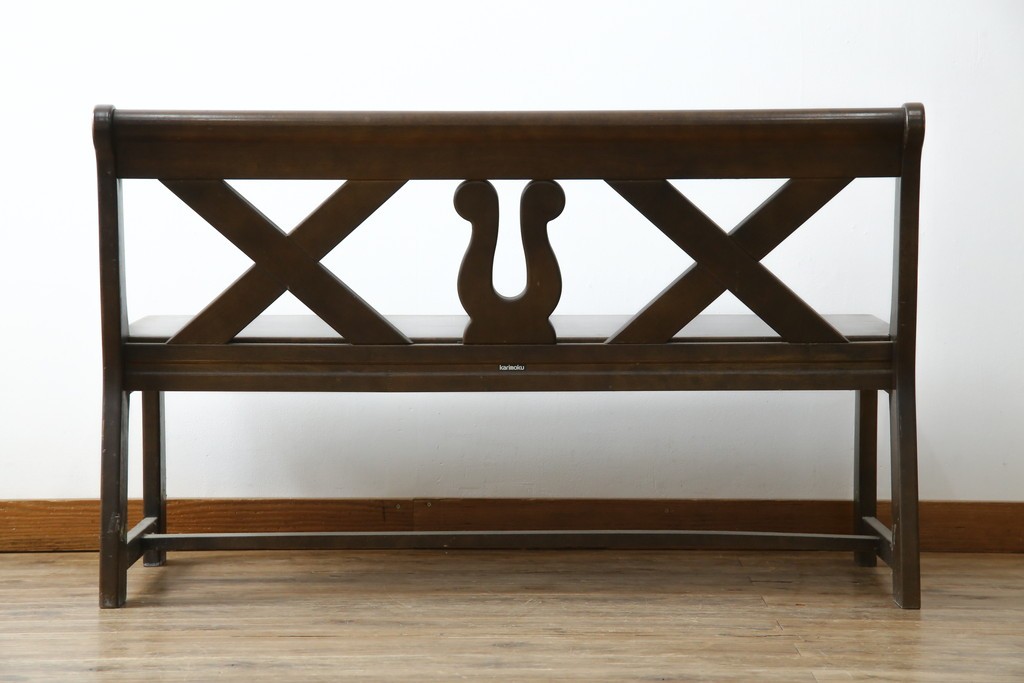 和製ヴィンテージ　オールドカリモク　カリモク家具(karimoku)　RUSTIC(ルスティック)シリーズ　希少な廃番品!　クロスデザインの背もたれが魅力の木製ベンチ　(R-086206)