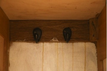 イギリスアンティーク　Lloyd’s Antiques(ロイズアンティークス)取り扱い　紋章入りのポロクラブの4連ロッカー　(R-086207)