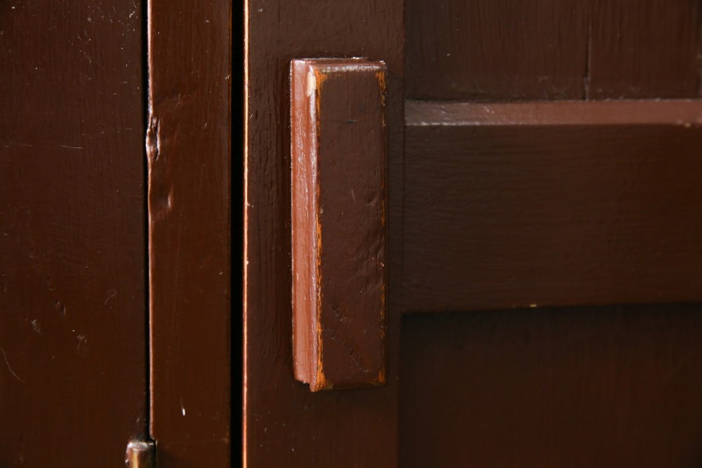 イギリスアンティーク　Lloyd’s Antiques(ロイズアンティークス)取り扱い　紋章入りのポロクラブの4連ロッカー　(R-086207)