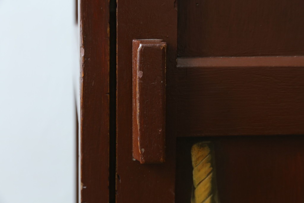 イギリスアンティーク　Lloyd’s Antiques(ロイズアンティークス)取り扱い　紋章入りのポロクラブの4連ロッカー　(R-086207)