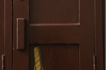 イギリスアンティーク　Lloyd’s Antiques(ロイズアンティークス)取り扱い　紋章入りのポロクラブの4連ロッカー　(R-086207)