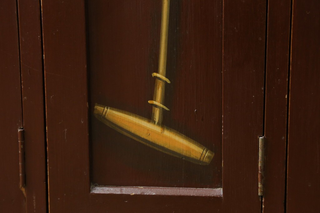 イギリスアンティーク　Lloyd’s Antiques(ロイズアンティークス)取り扱い　紋章入りのポロクラブの4連ロッカー　(R-086207)