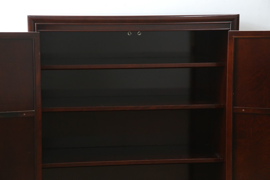 中古　美品　モリシゲ(MORISHIGE/森繁)　網代扉が美しい李朝デザインのキャビネット　定価約60万円　(R-086208)