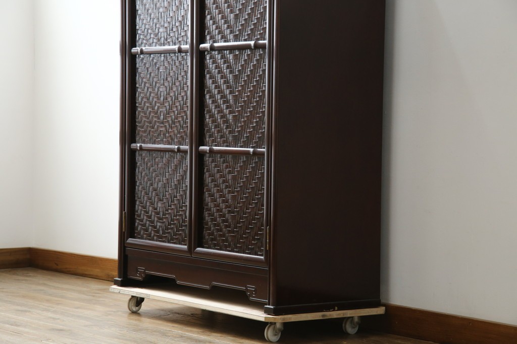 中古　美品　モリシゲ(MORISHIGE/森繁)　網代扉が美しい李朝デザインのキャビネット　定価約60万円　(R-086208)