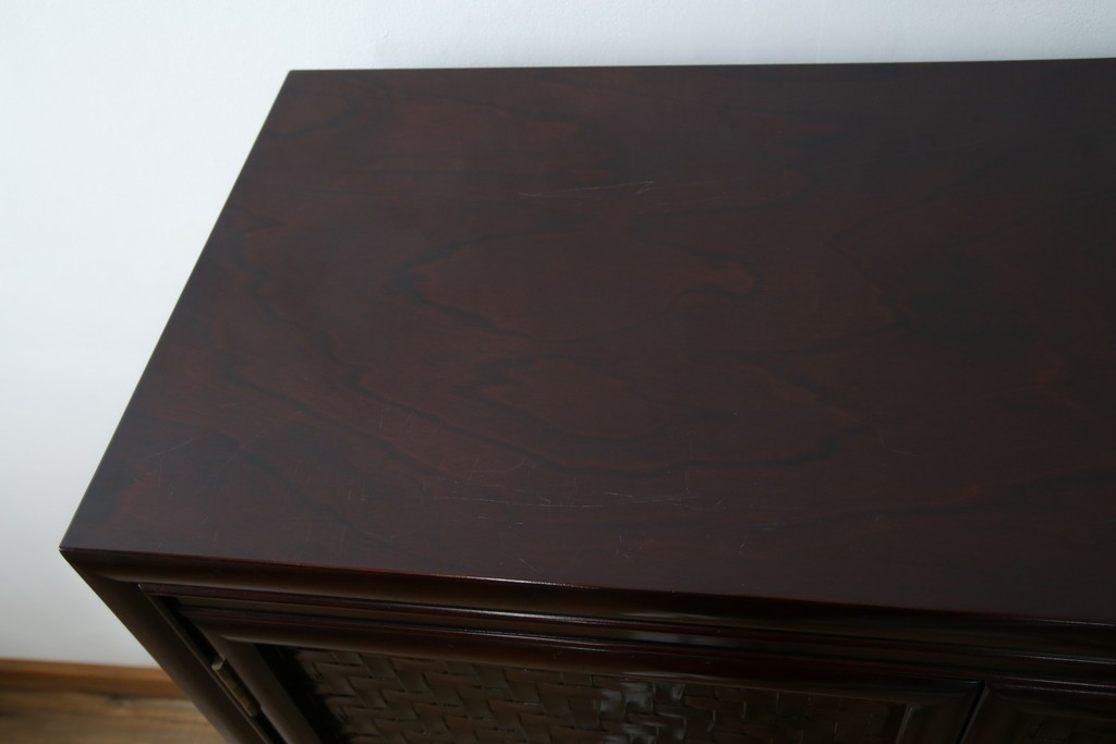 中古　美品　モリシゲ(MORISHIGE/森繁)　網代扉が美しい李朝デザインのキャビネット　定価約60万円　(R-086208)