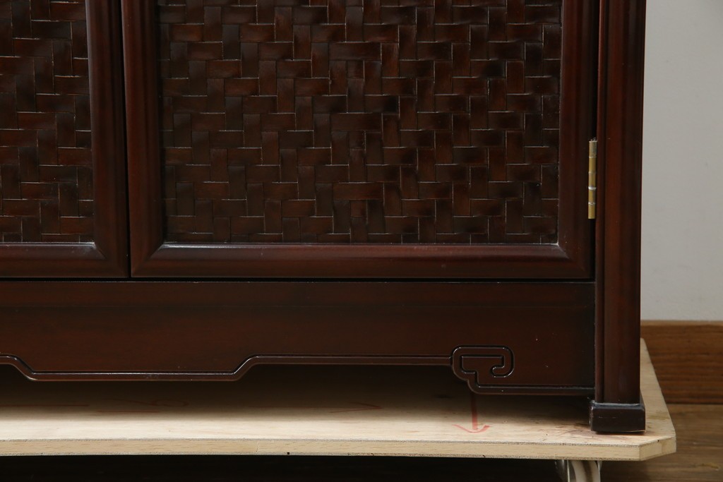 中古　美品　モリシゲ(MORISHIGE/森繁)　網代扉が美しい李朝デザインのキャビネット　定価約60万円　(R-086208)