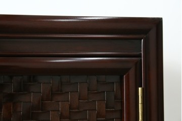 中古　美品　モリシゲ(MORISHIGE/森繁)　網代扉が美しい李朝デザインのキャビネット　定価約60万円　(R-086208)