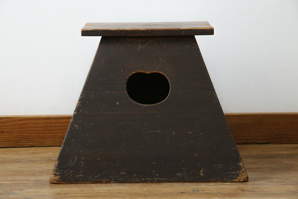 和製アンティーク　明治～大正期　くり抜きの意匠が愛らしい踏み台　(R-086209)