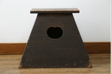 和製アンティーク　明治～大正期　くり抜きの意匠が愛らしい踏み台　(R-086209)