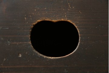 和製アンティーク　明治～大正期　くり抜きの意匠が愛らしい踏み台　(R-086209)