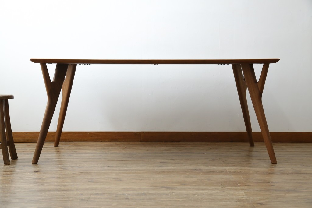 中古　キタニ(KITANI)　Marilyn(マリリン)シリーズ　IE-165DT　ウォールナット材　枝状に削り出した脚が特徴のダイニングテーブル　定価約50万円　(R-086211)