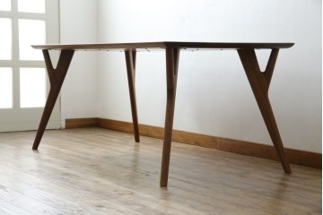 中古　キタニ(KITANI)　Marilyn(マリリン)シリーズ　IE-165DT　ウォールナット材　枝状に削り出した脚が特徴のダイニングテーブル　定価約50万円　(R-086211)