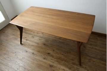 中古　キタニ(KITANI)　Marilyn(マリリン)シリーズ　IE-165DT　ウォールナット材　枝状に削り出した脚が特徴のダイニングテーブル　定価約50万円　(R-086211)