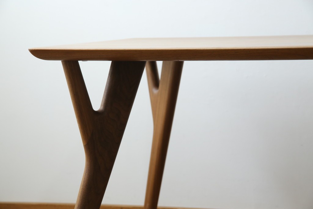 中古　キタニ(KITANI)　Marilyn(マリリン)シリーズ　IE-165DT　ウォールナット材　枝状に削り出した脚が特徴のダイニングテーブル　定価約50万円　(R-086211)