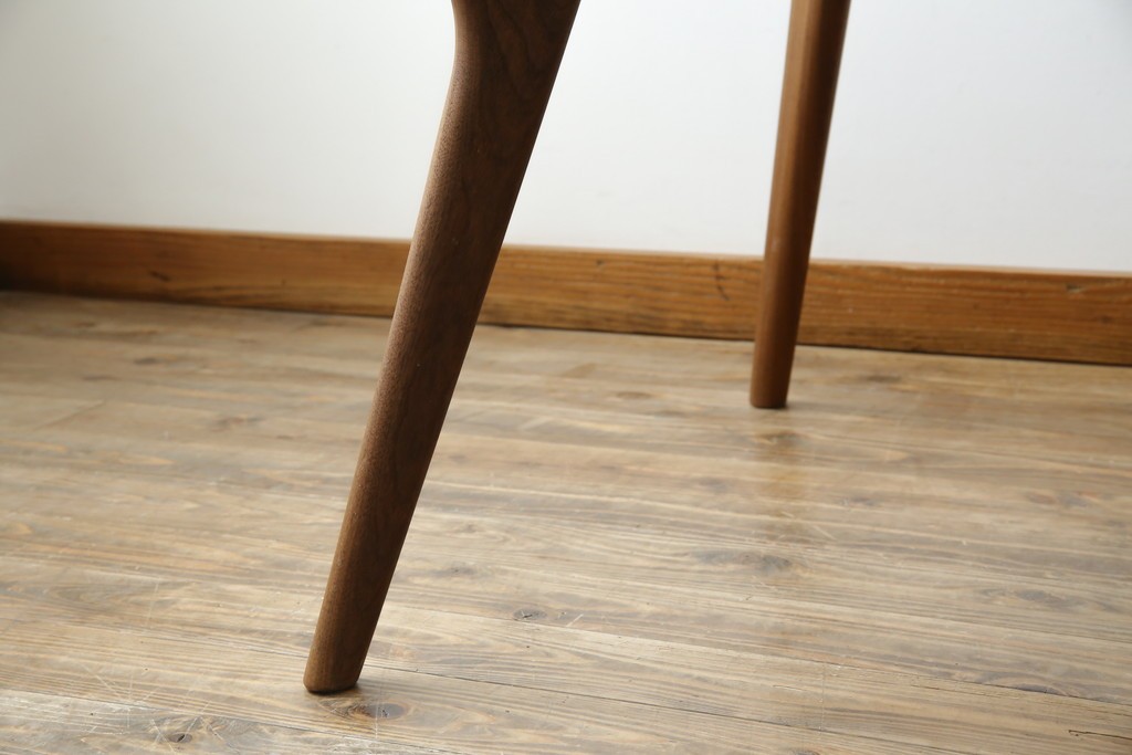 中古　キタニ(KITANI)　Marilyn(マリリン)シリーズ　IE-165DT　ウォールナット材　枝状に削り出した脚が特徴のダイニングテーブル　定価約50万円　(R-086211)