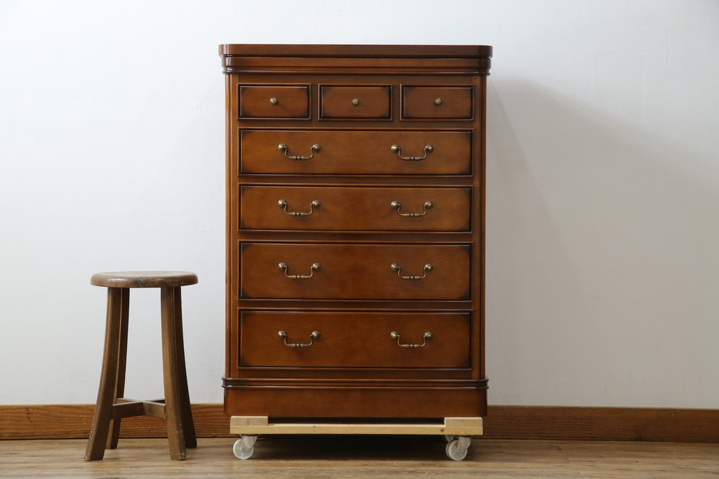 中古　美品　maruni(マルニ木工)　高級ライン ブリタニアシリーズ　アンティーク調の深い色合い×クラシカルな引き手が魅力のチェスト66　定価約54万円　(R-086213)