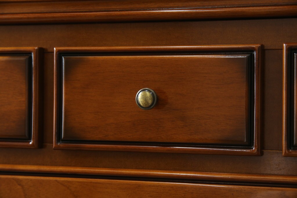 中古　美品　maruni(マルニ木工)　高級ライン ブリタニアシリーズ　アンティーク調の深い色合い×クラシカルな引き手が魅力のチェスト66　定価約54万円　(R-086213)