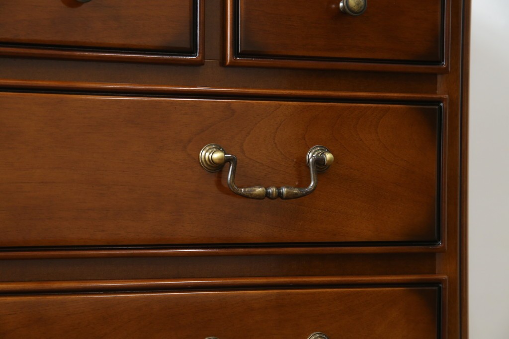 中古　美品　maruni(マルニ木工)　高級ライン ブリタニアシリーズ　アンティーク調の深い色合い×クラシカルな引き手が魅力のチェスト66　定価約54万円　(R-086213)