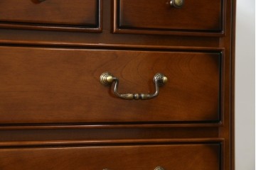 中古　美品　maruni(マルニ木工)　高級ライン ブリタニアシリーズ　アンティーク調の深い色合い×クラシカルな引き手が魅力のチェスト66　定価約54万円　(R-086213)