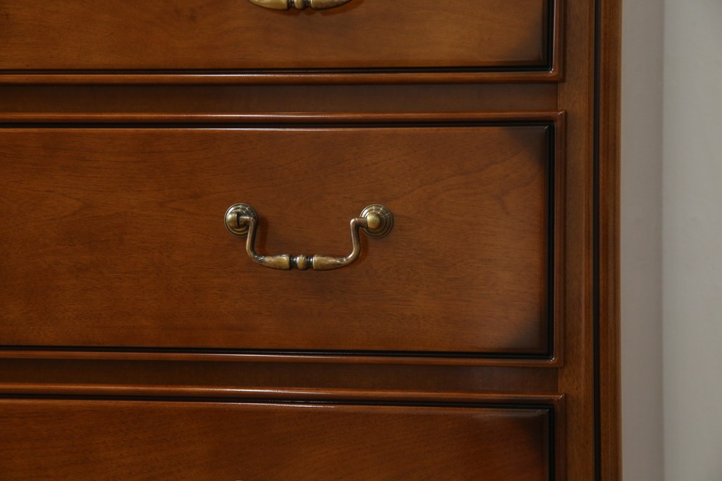 中古　美品　maruni(マルニ木工)　高級ライン ブリタニアシリーズ　アンティーク調の深い色合い×クラシカルな引き手が魅力のチェスト66　定価約54万円　(R-086213)
