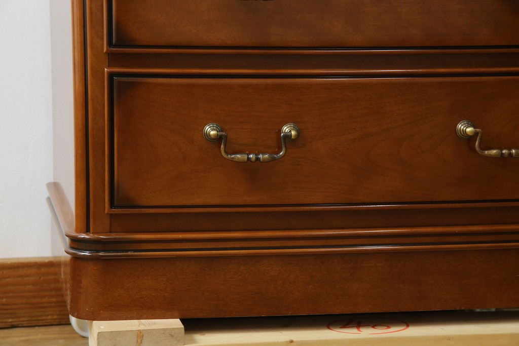 中古　美品　maruni(マルニ木工)　高級ライン ブリタニアシリーズ　アンティーク調の深い色合い×クラシカルな引き手が魅力のチェスト66　定価約54万円　(R-086213)